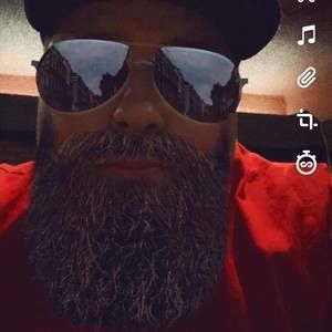 Meet your Posher, Max